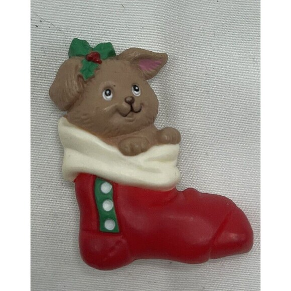 Russ PIN Christmas Vintage PUPPY DOG in STOCKING Tan Holly Holiday Brooch 1 1/2” - Picture 1 of 4